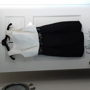 Karen Millen white & black cocktails dress